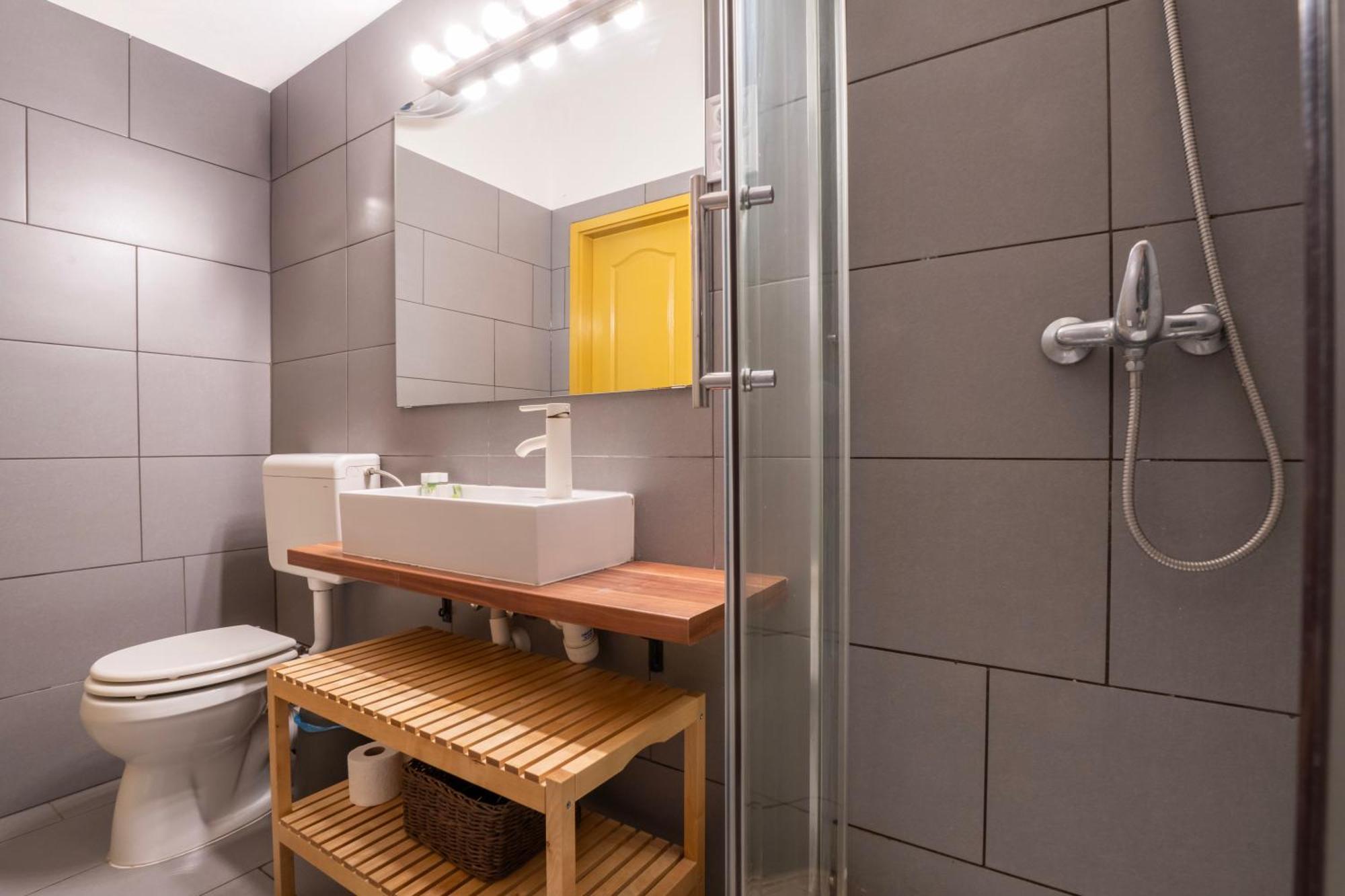Apartment Klau10 In Party District. Budapest